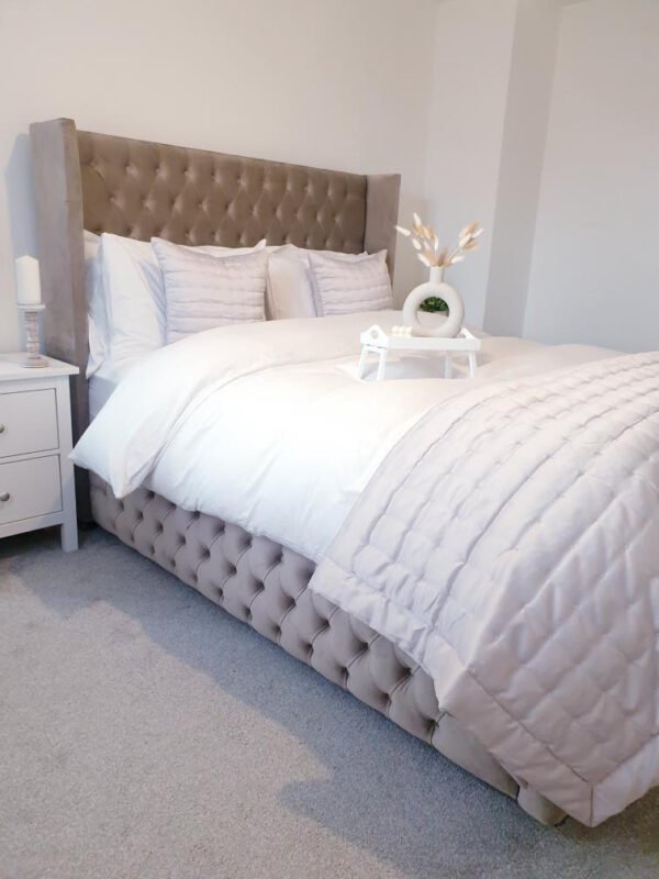 Zeus Wings Wingback Bed | Bed Universe